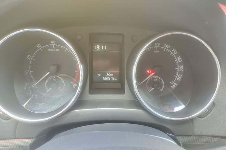 Used Skoda Yeti 2016 1.4TSI DSG Advanced Edition Instrument Cluster