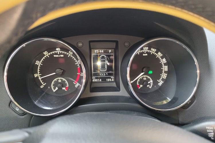 Used Skoda Yeti 2016 1.4TSI DSG Style Edition Instrument Cluster
