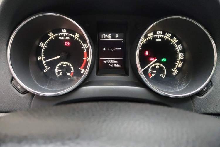 Used Skoda Yeti 2016 1.4TSI DSG Advanced Edition Instrument Cluster