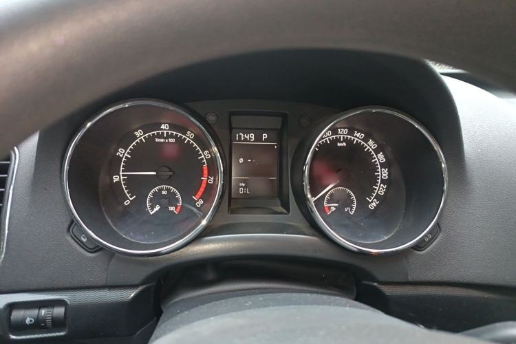 Used Skoda Yeti 2016 1.4TSI DSG Advanced Edition Instrument Cluster