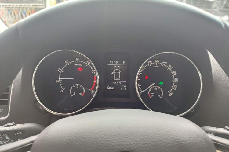 Used Skoda Yeti 2016 1.4TSI DSG Prestige Edition Interior 1