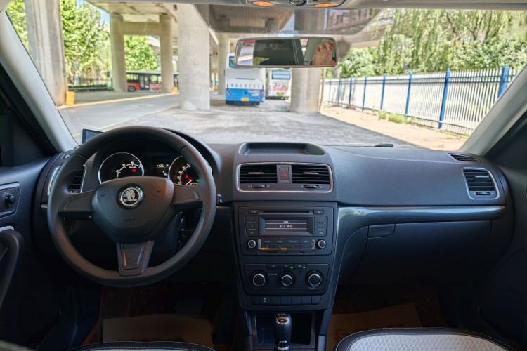 Used Skoda Yeti 2016 1.4TSI DSG Advanced Edition Interior 1