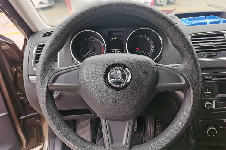 Used Skoda Yeti 2016 1.4TSI DSG Advanced Edition Interior 1