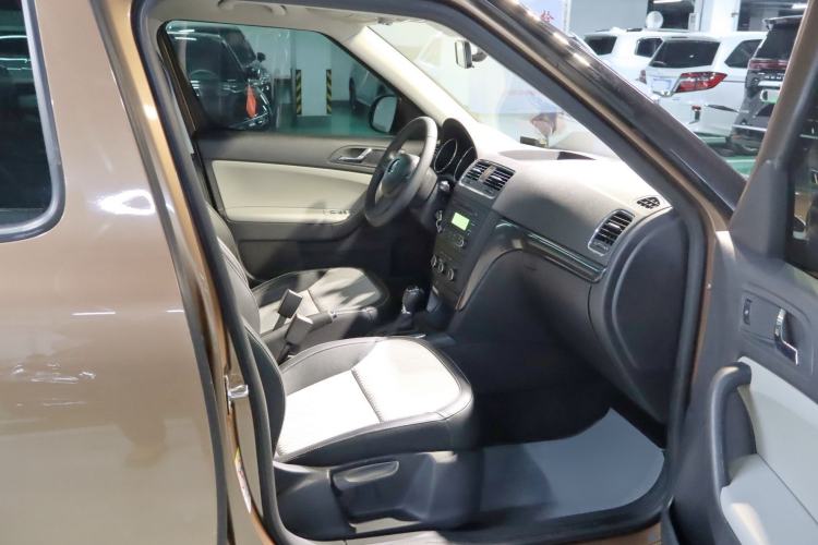 Used Skoda Yeti 2016 1.4TSI DSG Advanced Edition Interior 12
