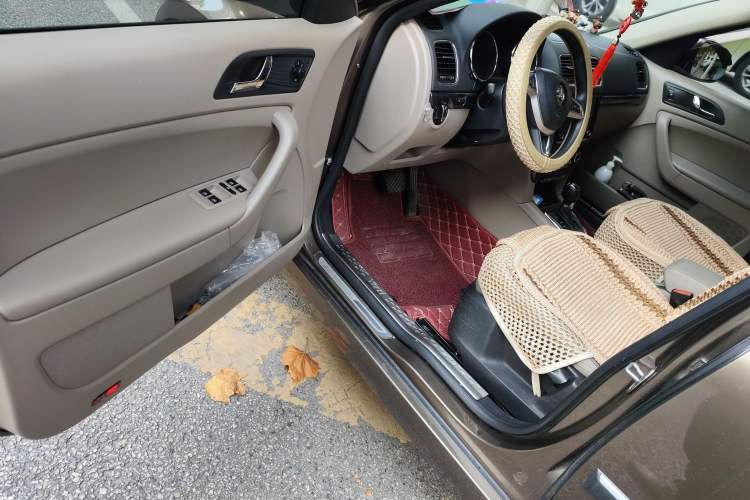 Used Skoda Yeti 2016 1.4TSI DSG Style Edition Interior 3