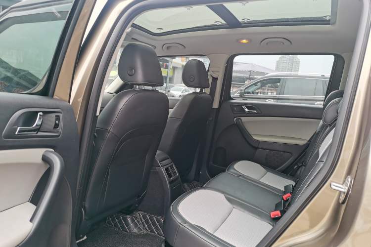 Used Skoda Yeti 2016 1.4TSI DSG Advanced Edition Interior 5