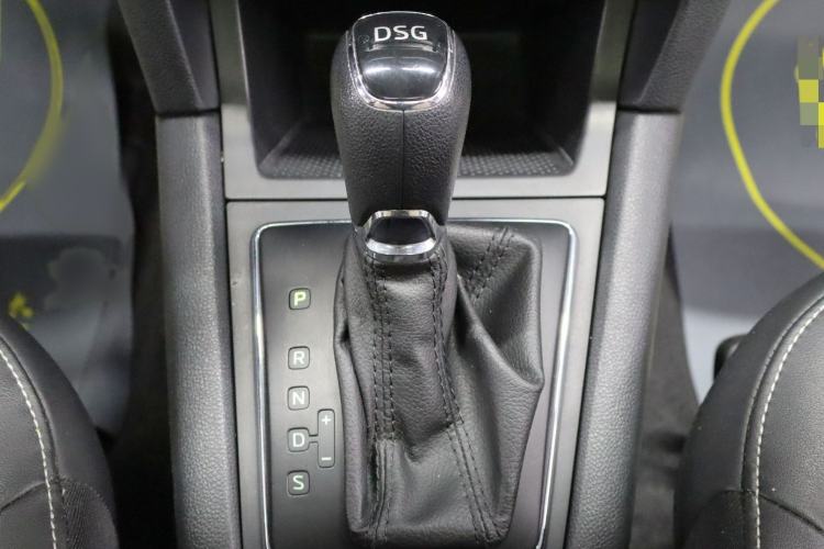 Used Skoda Yeti 2016 1.4TSI DSG Advanced Edition Interior 7