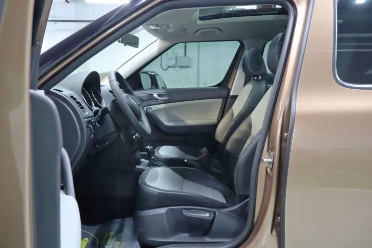 Used Skoda Yeti 2016 1.4TSI DSG Advanced Edition Interior 8