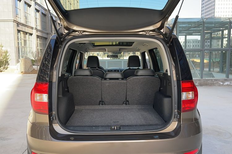 Used Skoda Yeti 2016 1.4TSI Manual Entry-Level Model Interior 9
