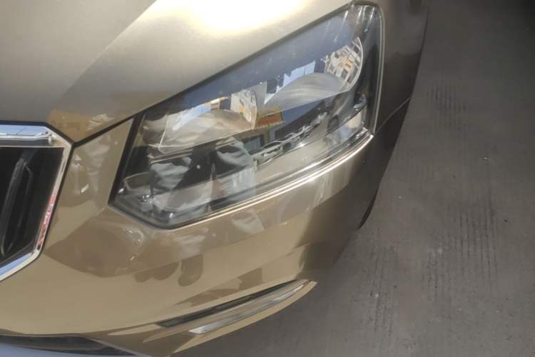Used Skoda Yeti 2016 1.4TSI DSG Advanced Edition Left Front Headlight
