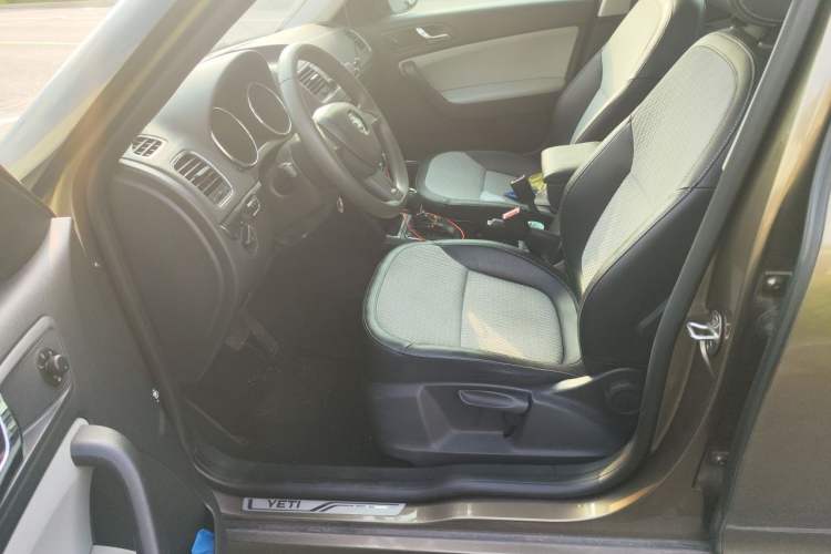 Used Skoda Yeti 2016 1.4TSI DSG Advanced Edition Left Front Seat