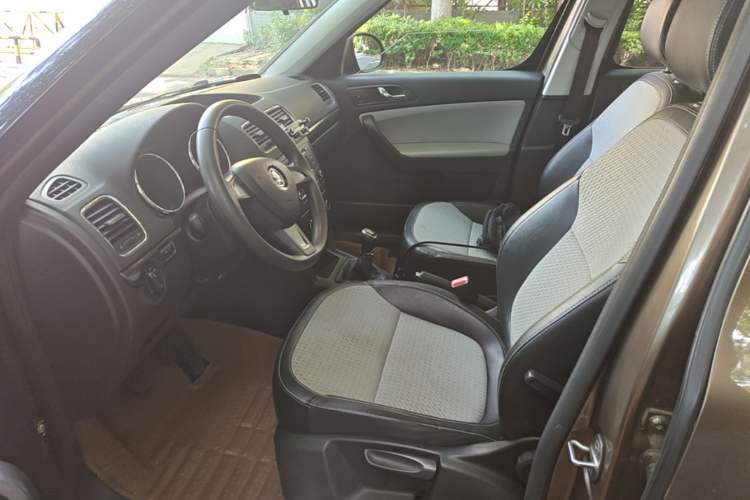 Used Skoda Yeti 2016 1.4TSI Manual Entry-Level Model Left Front Seat