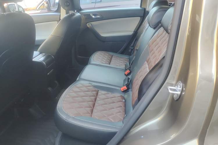 Used Skoda Yeti 2016 1.4TSI DSG Advanced Edition Left Rear Seat