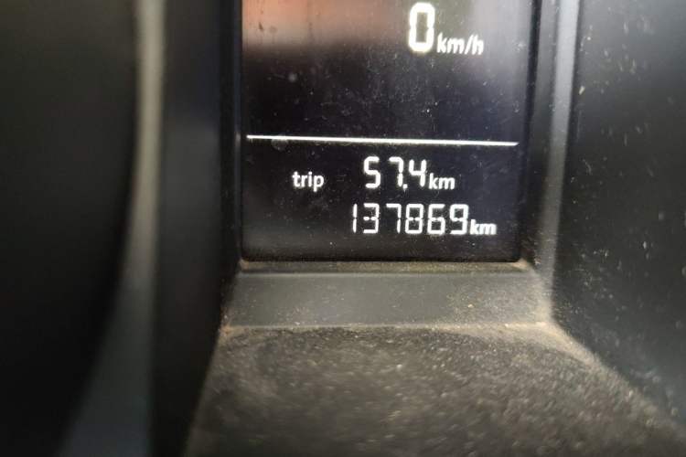 Used Skoda Yeti 2016 1.4TSI DSG Advanced Edition Odometer Close Up