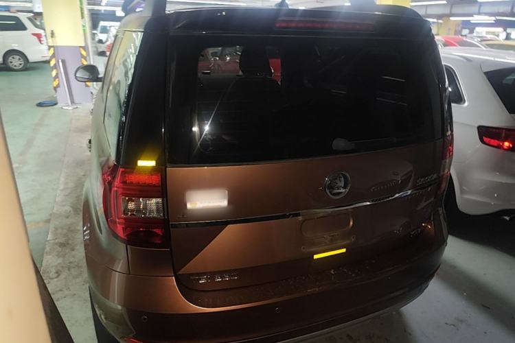 Used Skoda Yeti 2016 1.4TSI DSG Advanced Edition Rear Left 45 Deg
