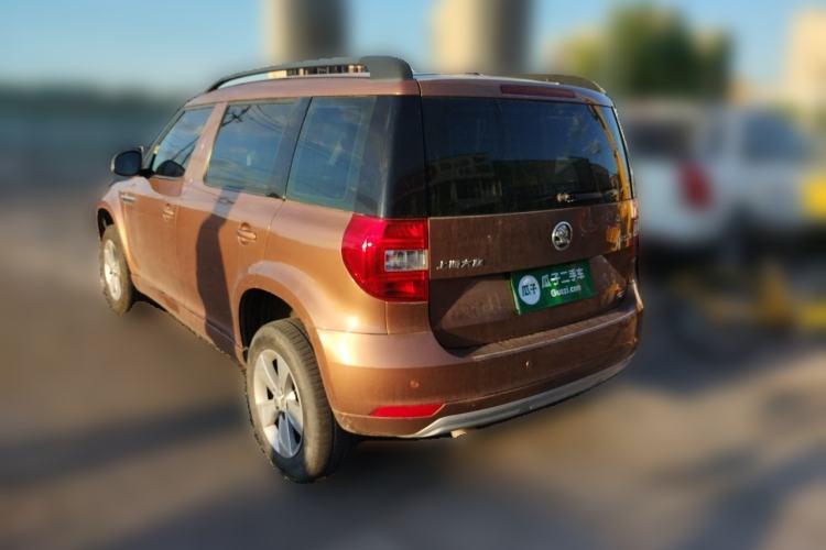Used Skoda Yeti 2016 1.6L Manual Front-Wheel-Drive Version Rear Left 45 Deg