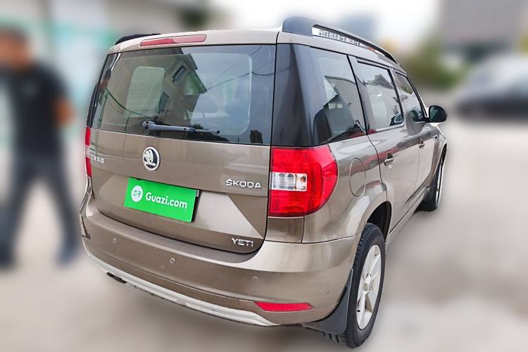 Used Skoda Yeti 2016 1.4TSI DSG Advanced Edition Rear Right 45 Deg