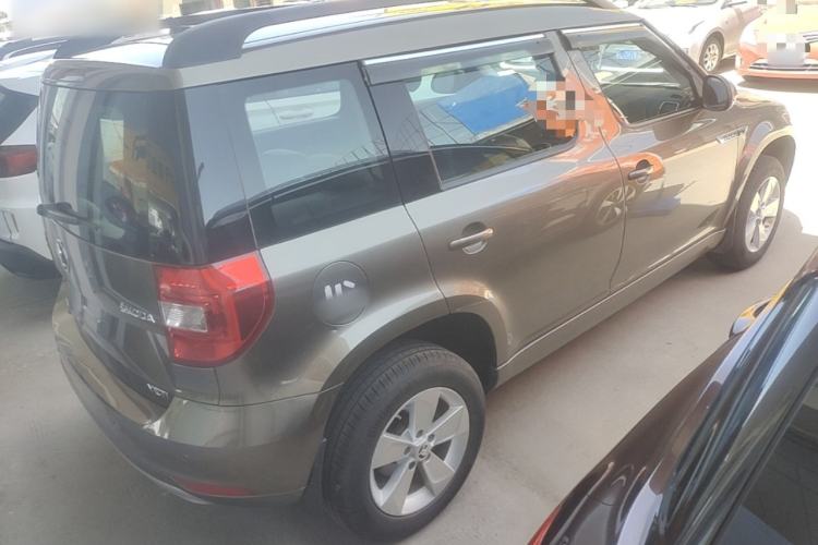 Used Skoda Yeti 2016 1.4TSI DSG Advanced Edition Rear Right 45 Deg
