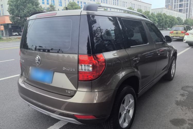 Used Skoda Yeti 2016 1.4TSI DSG Advanced Edition Rear Right 45 Deg