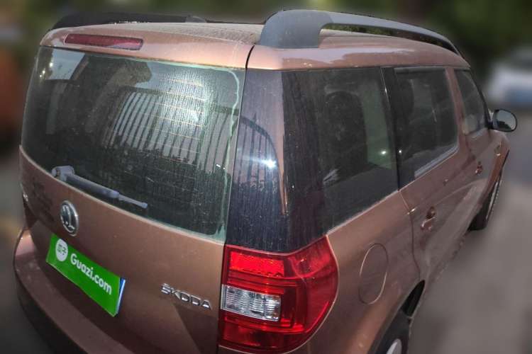 Used Skoda Yeti 2016 1.4TSI Manual Entry-Level Model Rear Right 45 Deg