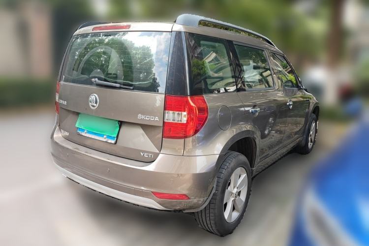 Used Skoda Yeti 2016 1.4TSI DSG Advanced Edition Rear Right 45 Deg