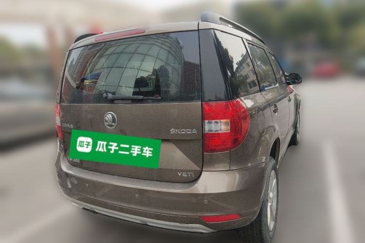 Used Skoda Yeti 2016 1.4TSI DSG Advanced Edition Rear Right 45 Deg