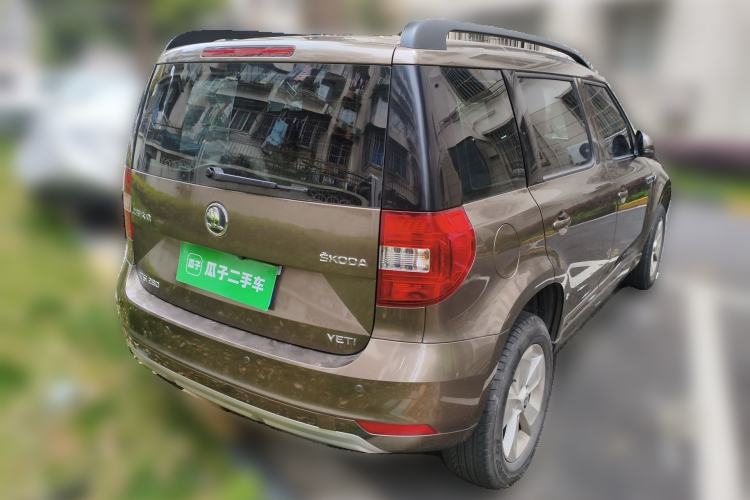 Used Skoda Yeti 2016 1.4TSI DSG Advanced Edition Rear Right 45 Deg