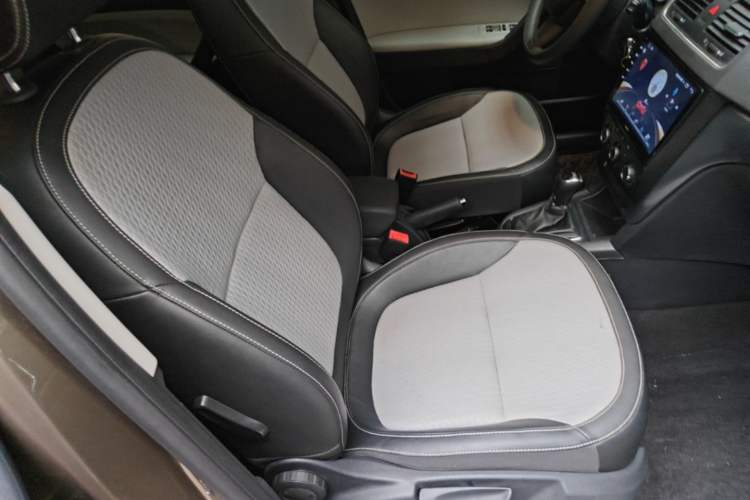 Used Skoda Yeti 2016 1.4TSI DSG Advanced Edition Right Front Seat