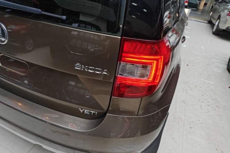 Used Skoda Yeti 2016 1.4TSI DSG Advanced Edition Right Rear Taillight