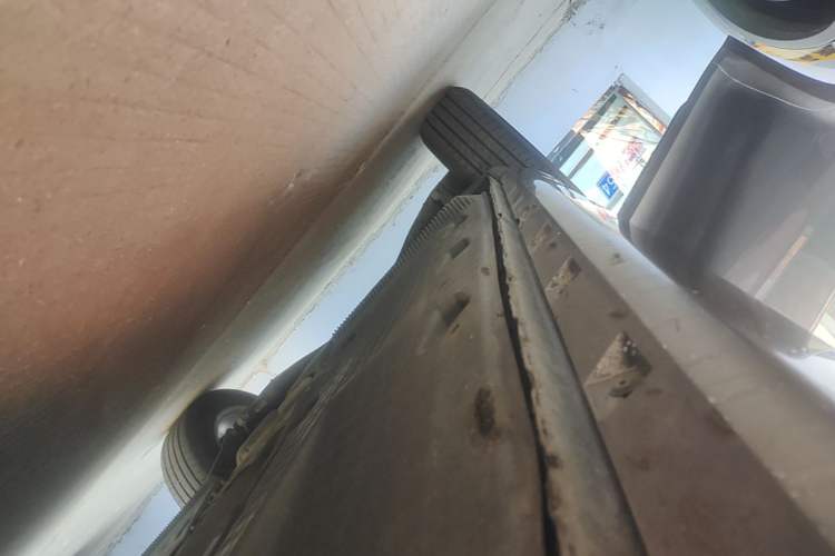 Used Skoda Yeti 2016 1.4TSI DSG Advanced Edition Right Side Sill