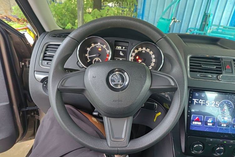 Used Skoda Yeti 2016 1.4TSI DSG Advanced Edition Steering Wheel