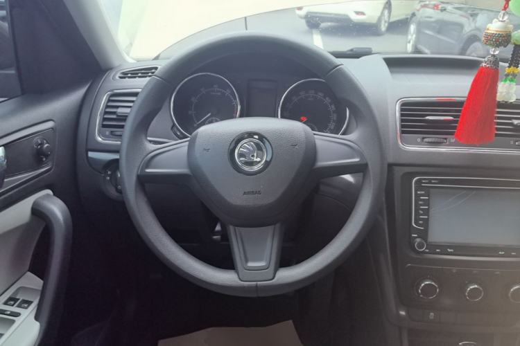Used Skoda Yeti 2016 1.4TSI DSG Advanced Edition Steering Wheel