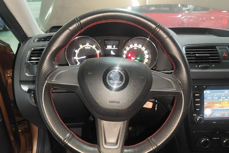 Used Skoda Yeti 2016 1.4TSI DSG Advanced Edition Steering Wheel