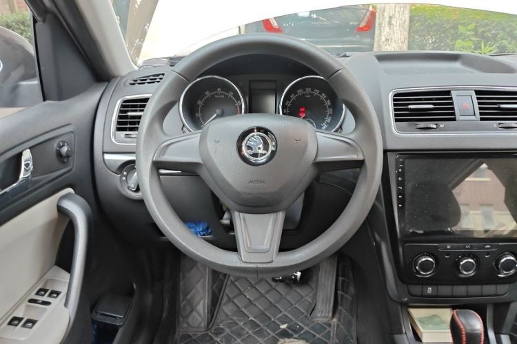 Used Skoda Yeti 2016 1.4TSI DSG Advanced Edition Steering Wheel