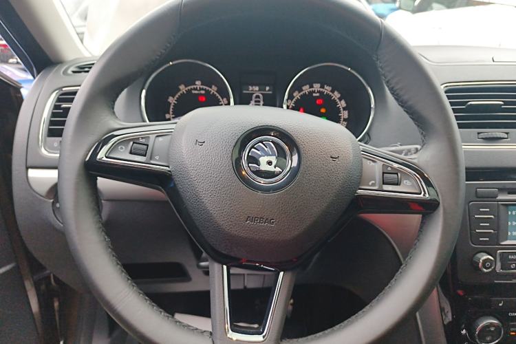 Used Skoda Yeti 2016 1.4TSI DSG Prestige Edition Steering Wheel