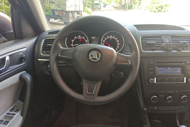 Used Skoda Yeti 2016 1.4TSI Manual Entry-Level Model Steering Wheel