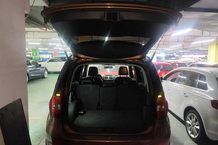 Used Skoda Yeti 2016 1.4TSI DSG Advanced Edition Trunk