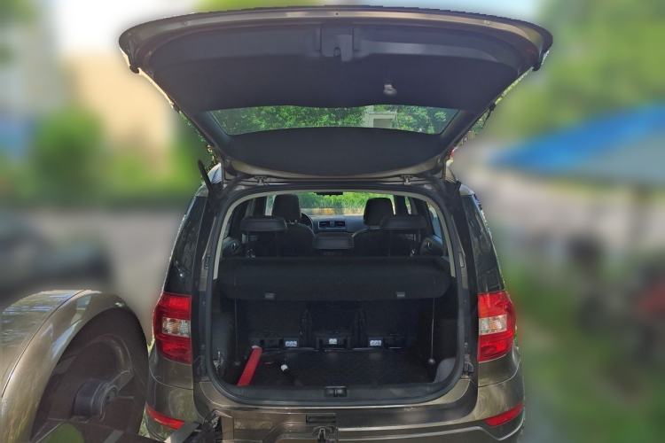 Used Skoda Yeti 2016 1.4TSI DSG Style Edition Trunk