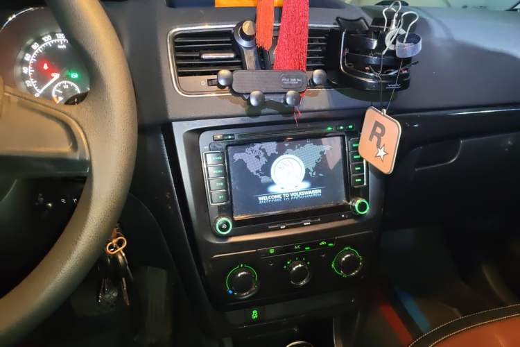 Used Skoda Yeti 2016 1.4TSI DSG Advanced Edition Audio And AC Panel
