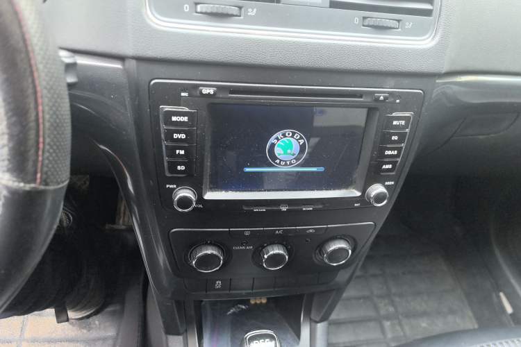 Used Skoda Yeti 2016 1.4TSI DSG Advanced Edition Audio And AC Panel