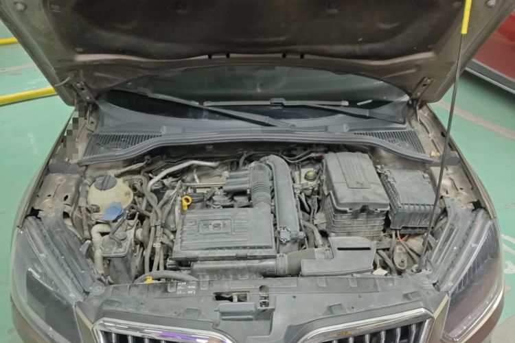 Used Skoda Yeti 2016 1.4TSI DSG Advanced Edition Engine Bay