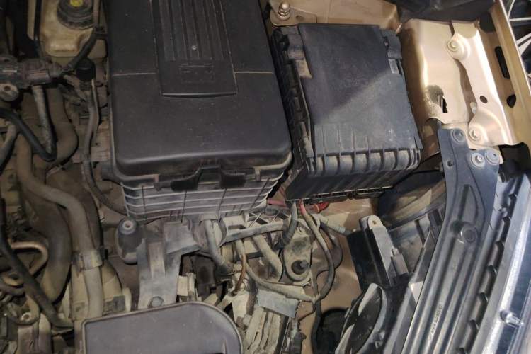 Used Skoda Yeti 2016 1.4TSI DSG Advanced Edition Engine Bay Left