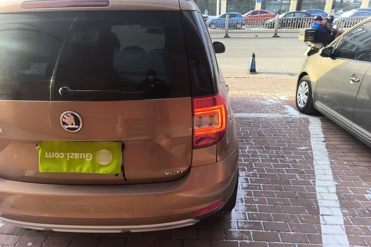 Used Skoda Yeti 2016 1.4TSI DSG Advanced Edition Exterior 6