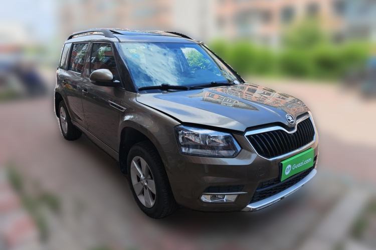 Used Skoda Yeti 2016 1.4TSI DSG Advanced Edition Front Right 45 Deg