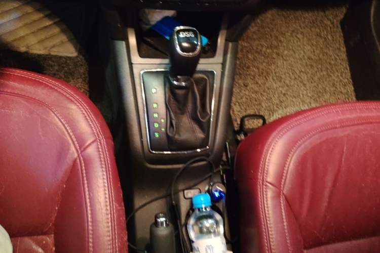 Used Skoda Yeti 2016 1.4TSI DSG Advanced Edition Gear Lever
