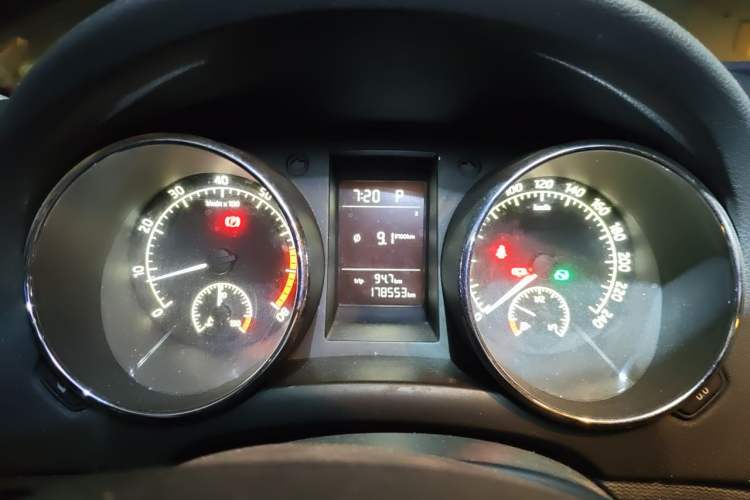 Used Skoda Yeti 2016 1.4TSI DSG Advanced Edition Instrument Cluster