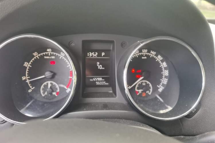 Used Skoda Yeti 2016 1.4TSI DSG Advanced Edition Instrument Cluster