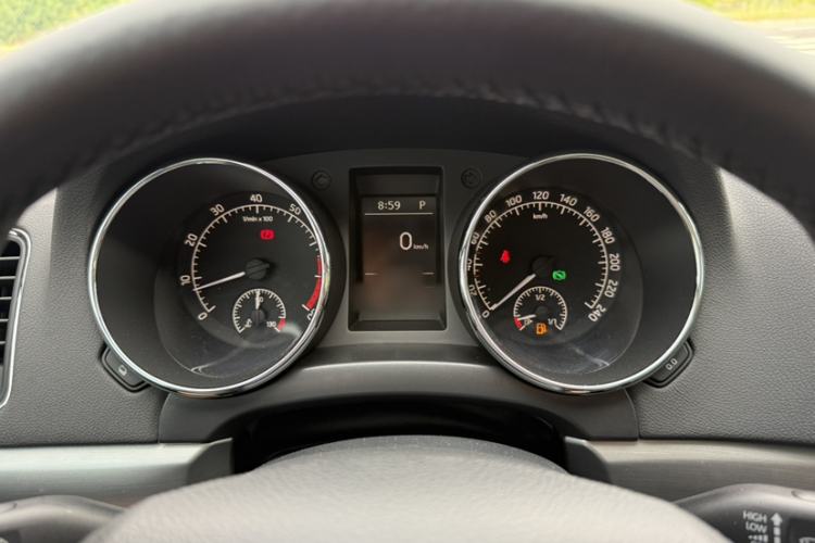 Used Skoda Yeti 2016 1.4TSI DSG Prestige Edition Instrument Cluster