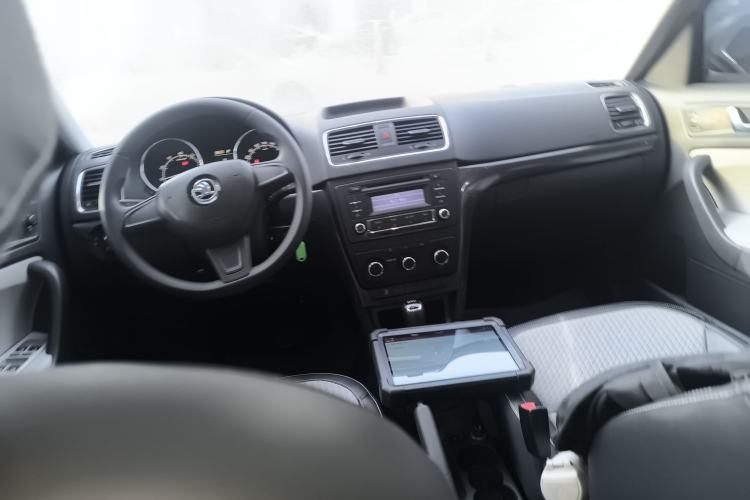 Used Skoda Yeti 2016 1.4TSI DSG Advanced Edition Interior 2