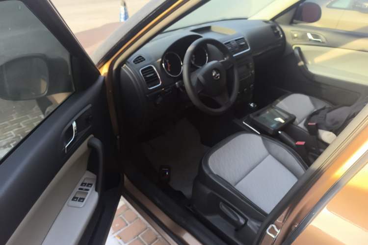 Used Skoda Yeti 2016 1.4TSI DSG Advanced Edition Interior 3